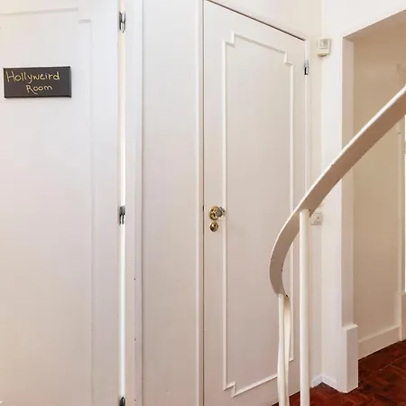 Nesha Lucky Nr. 23 게스트하우스 3*