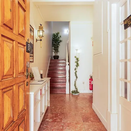 Nesha Lucky Nr. 23 게스트하우스 리스본