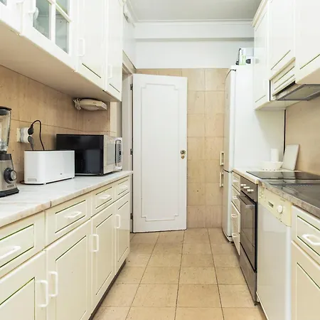 Nesha Lucky Nr. 23 Guest house Lisbon