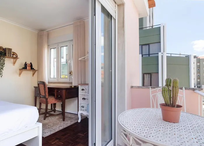 Πανσιόν Nesha Lucky Nr. 23 Lisboa