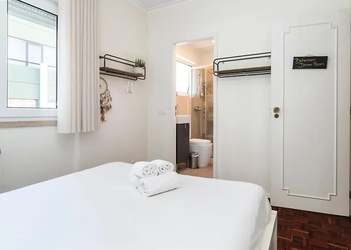 Nesha Lucky Nr. 23 Πανσιόν Lisboa