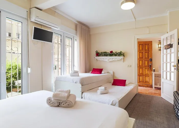 Nesha Lucky Nr. 23 Πανσιόν Lisboa